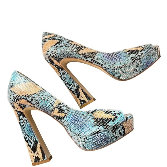 Gianni Bini sz 7.5 blue & cream snake embossed leather platform peep toe heels - Picture 13 of 16